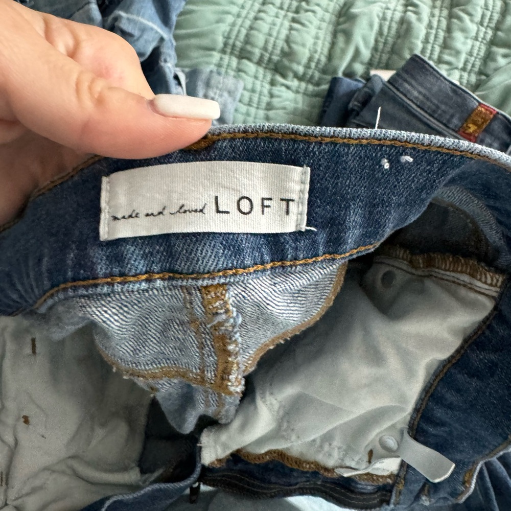 Loft jeans darker wash size 24 barely worn